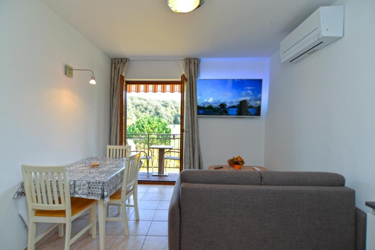 Apartments Elvis 1299 Vrsar Kültér fotó