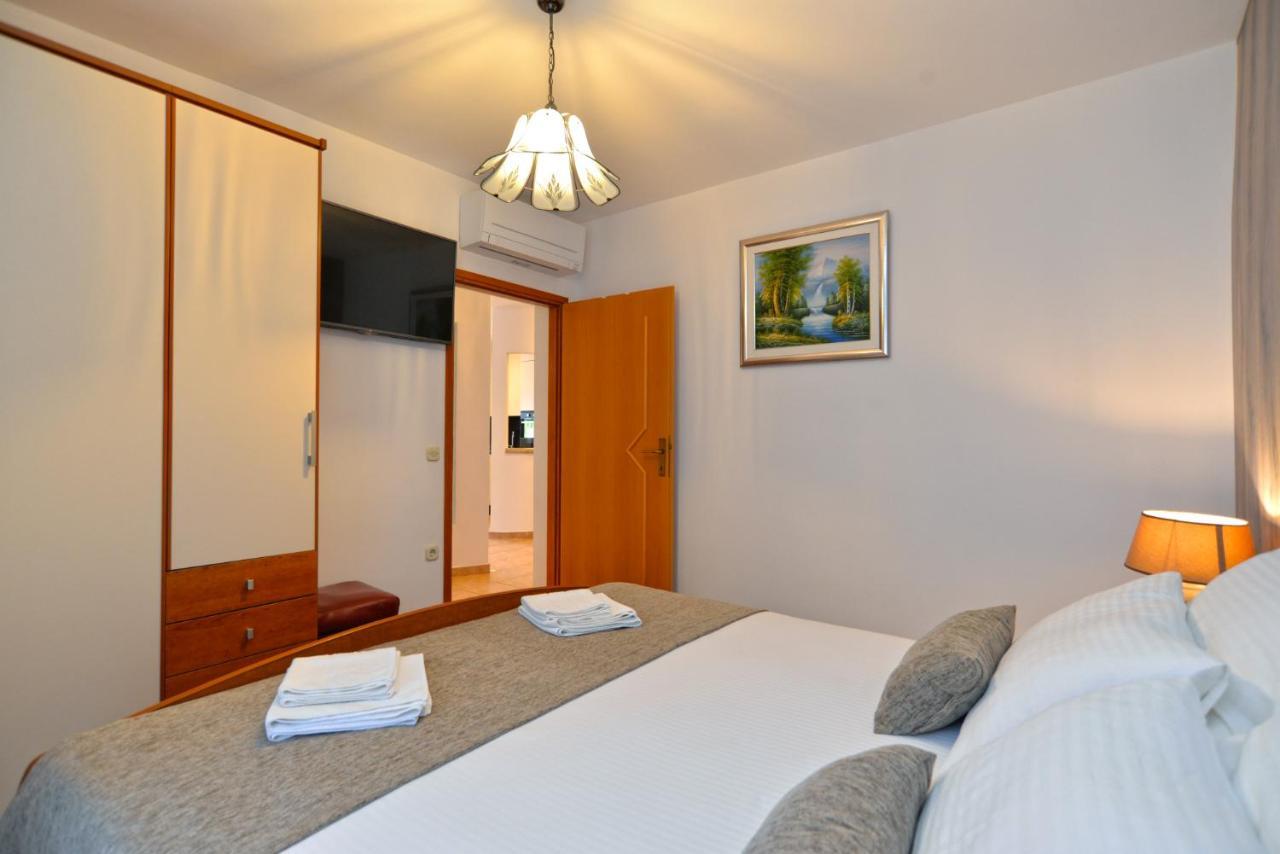 Apartments Elvis 1299 Vrsar Kültér fotó