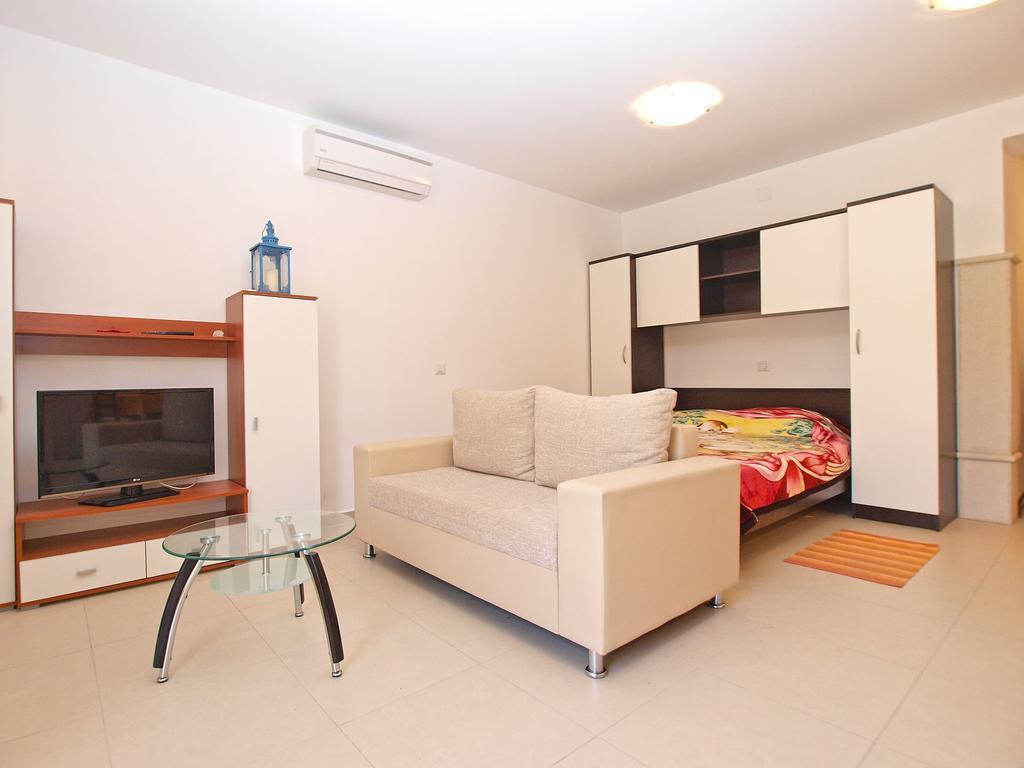 Apartments Elvis 1299 Vrsar Kültér fotó