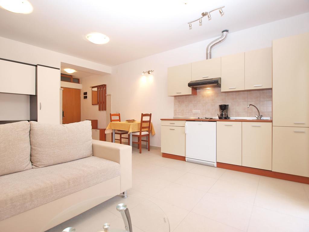 Apartments Elvis 1299 Vrsar Kültér fotó